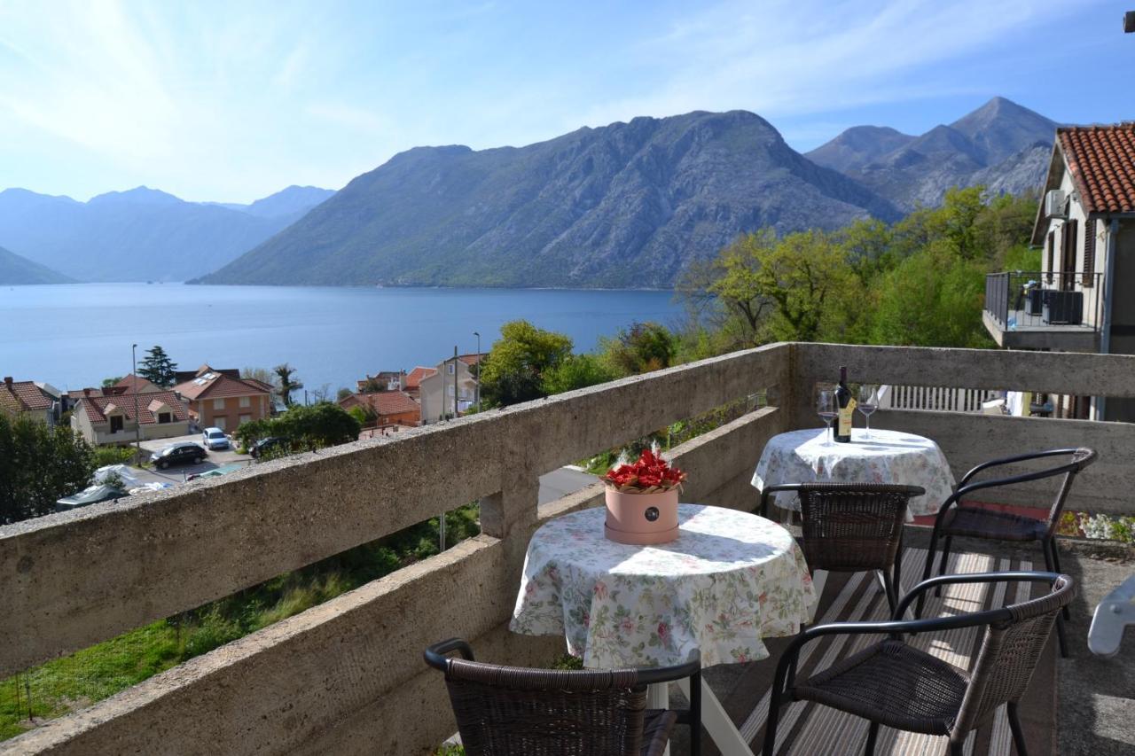 Apartments Dobrisa Kotor Eksteriør bilde