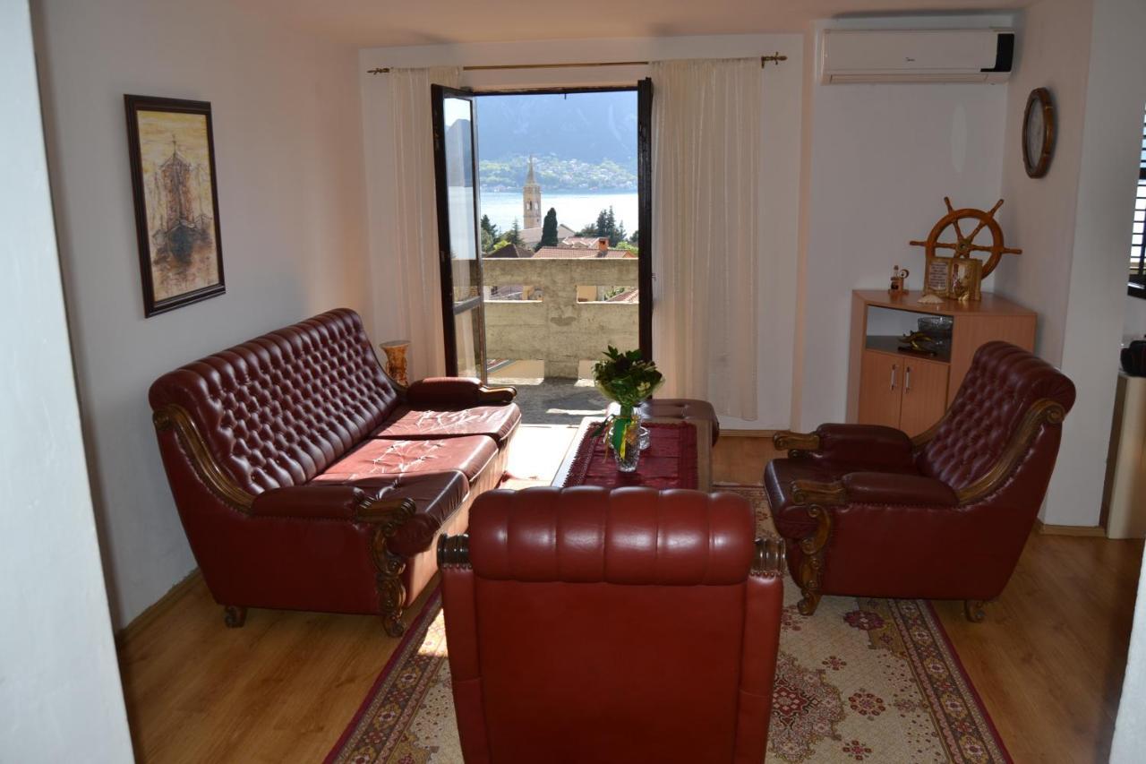 Apartments Dobrisa Kotor Eksteriør bilde