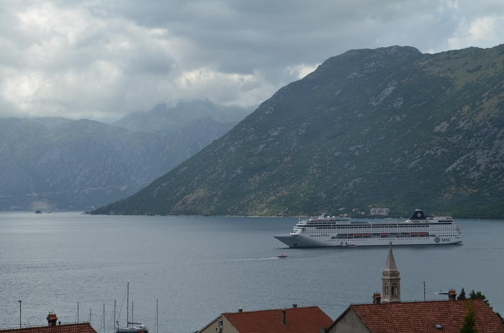 Apartments Dobrisa Kotor Rom bilde
