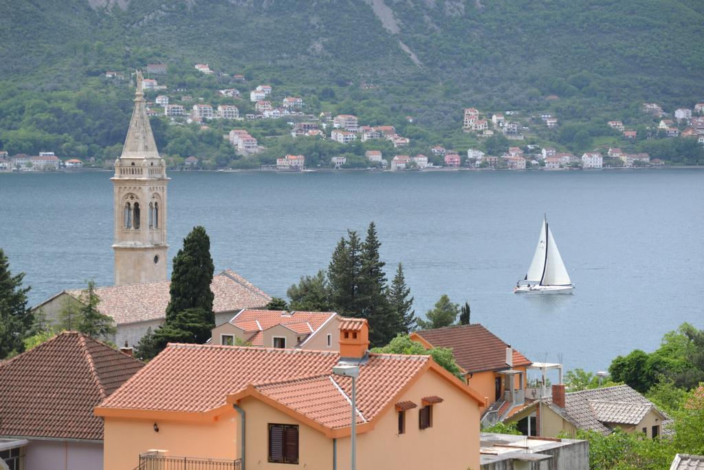 Apartments Dobrisa Kotor Eksteriør bilde