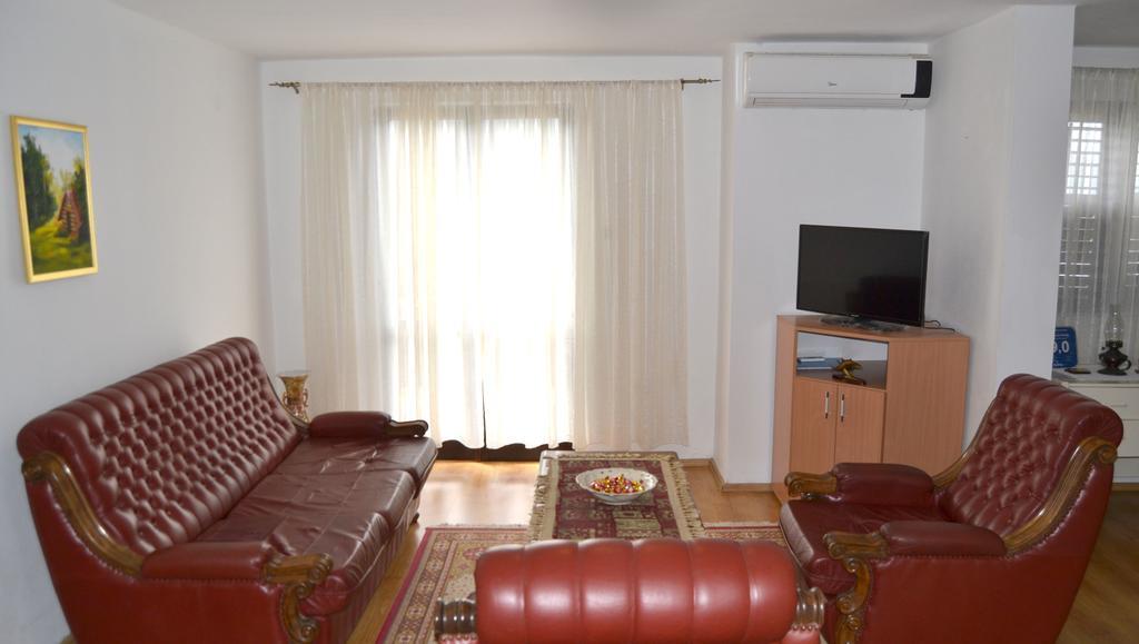 Apartments Dobrisa Kotor Eksteriør bilde