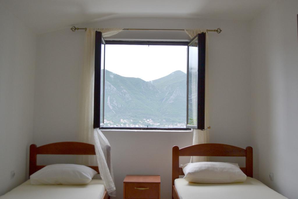 Apartments Dobrisa Kotor Eksteriør bilde