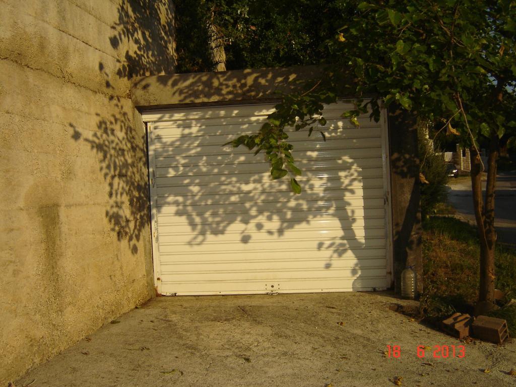 Apartments Dobrisa Kotor Eksteriør bilde