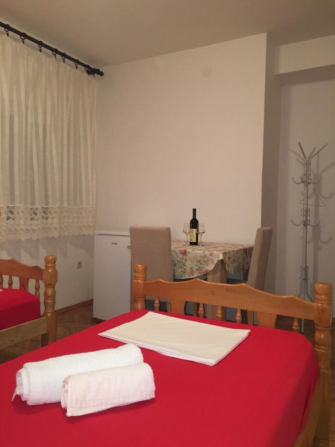 Apartments Dobrisa Kotor Eksteriør bilde