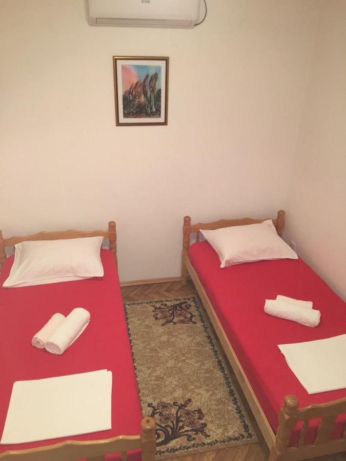 Apartments Dobrisa Kotor Eksteriør bilde